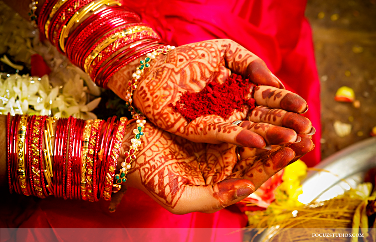 Dupatta | Indian wedding photography poses, Indian wedding photos, Indian  bridal photos